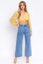 Load image into Gallery viewer, BALLOON LONG SLEEVE CRISS CROSS CROP TOP
